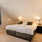 Holiday park Familiehuis Zee & *