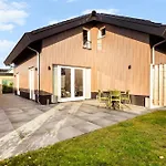 Familiehuis Zee & *